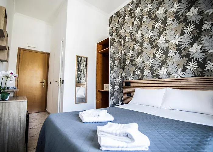 Dell'urbe Otel